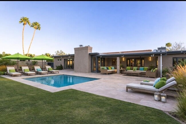 Building Photo - 5240 E Cholla St