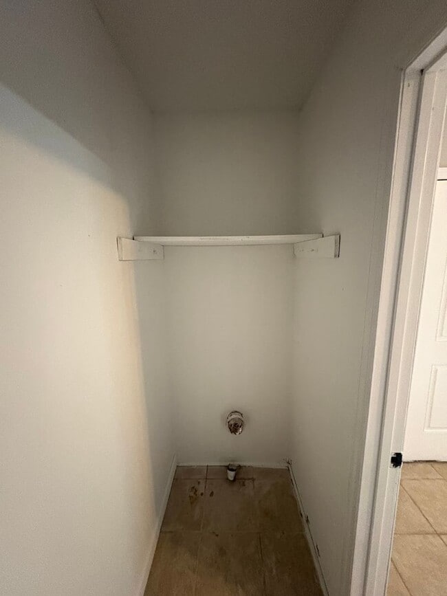 Building Photo - For Rent