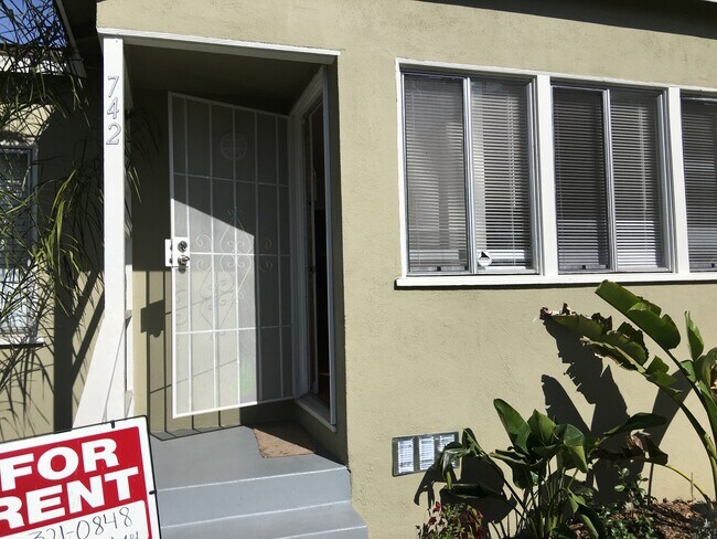 Building Photo - 742 N Garfield Ave