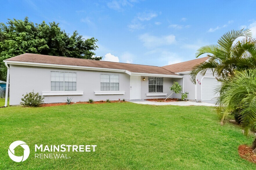 Building Photo - 426 SW Eastport Cir