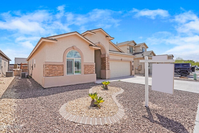 Building Photo - 12776 Runway Ave