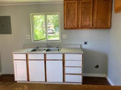 Building Photo - 808 S Woodland