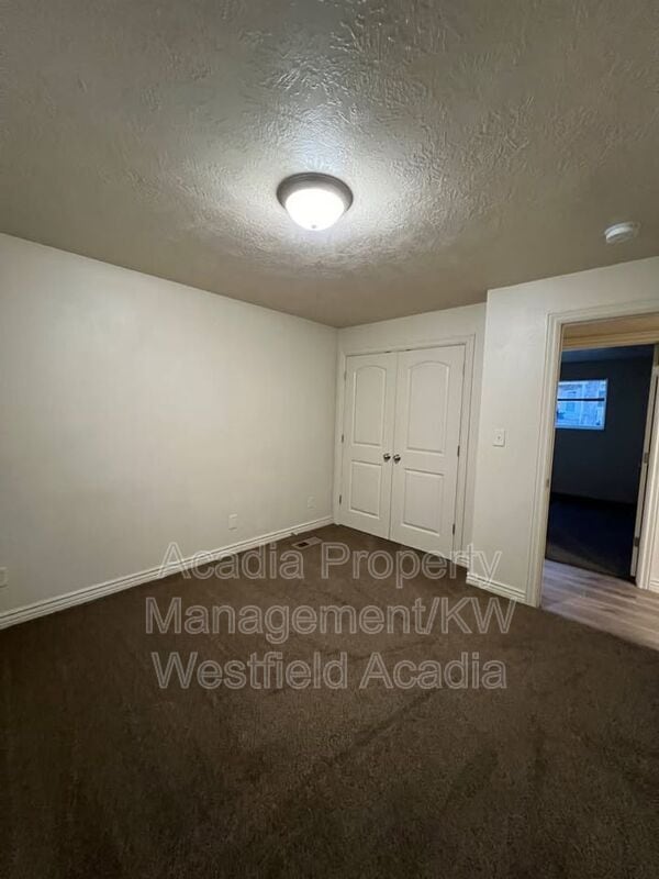 Building Photo - 315 E 600 S St