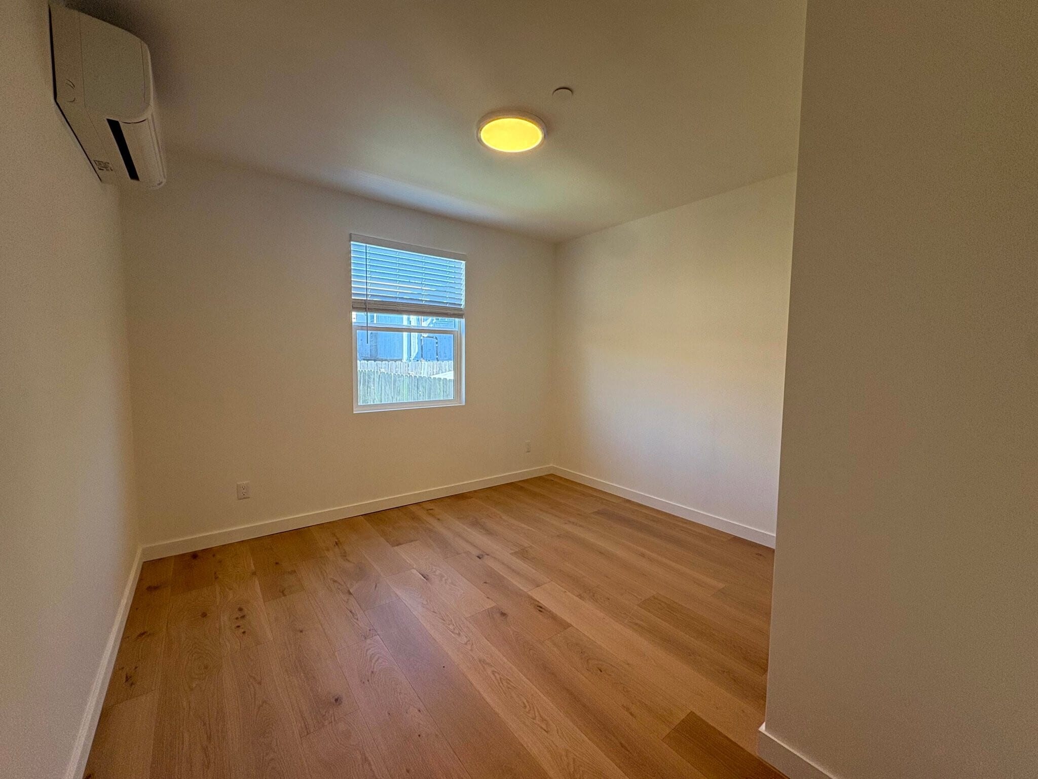 Building Photo - 1408 Shafter Ave