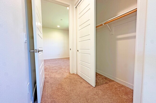 Building Photo - 1635 Faldo Ct