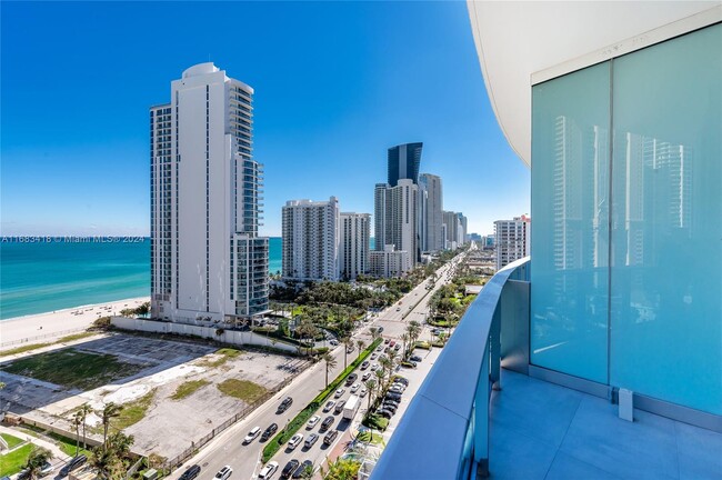 Building Photo - 17550 Collins Ave