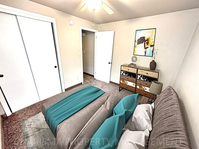 Building Photo - 2 BD, 1 BA LOCATED NEAR DOWNTOWN SIOUX FALLS