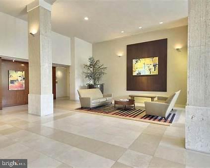 Building Photo - 301 N Beauregard St