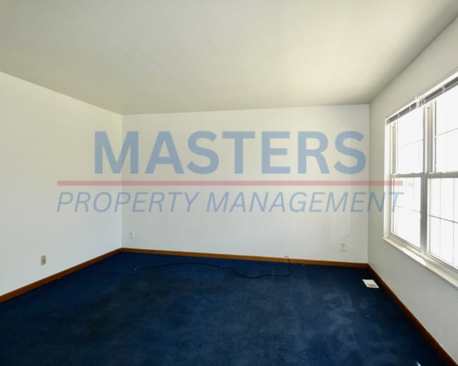 Building Photo - 2242 Kent St