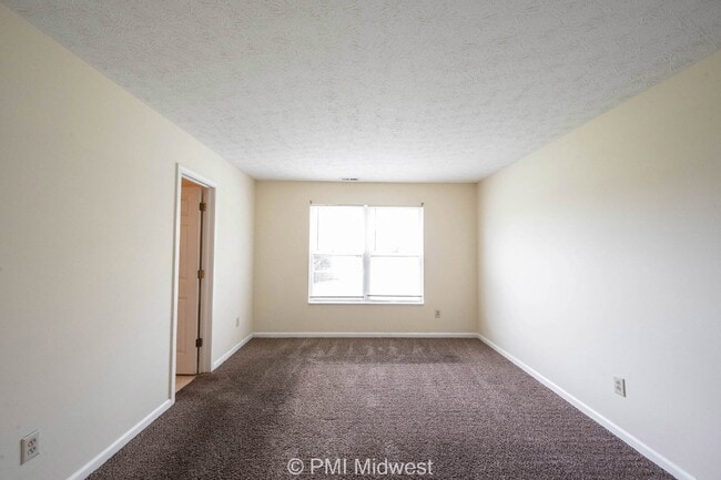 Building Photo - "Charming 3-Bed, 2-Bath Home in Indianapolis – Cozy 1196 Sq Ft Haven Awaits!"