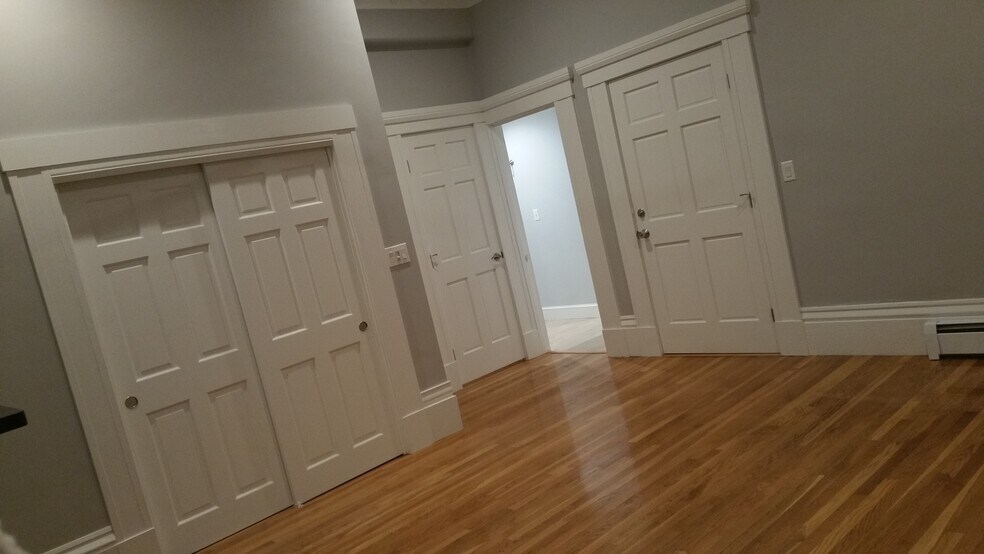 Building Photo - 66 Hampshire St