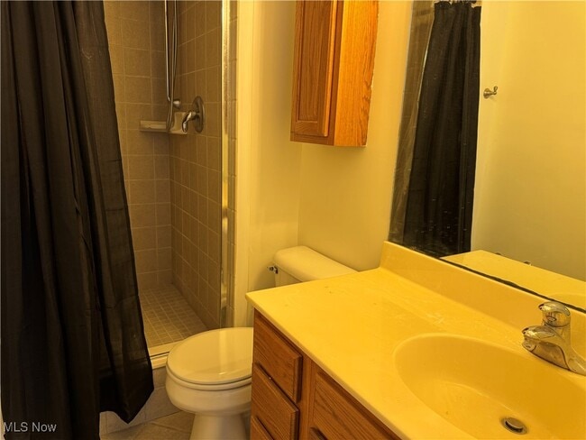 Building Photo - 8896 Spring Valley Dr