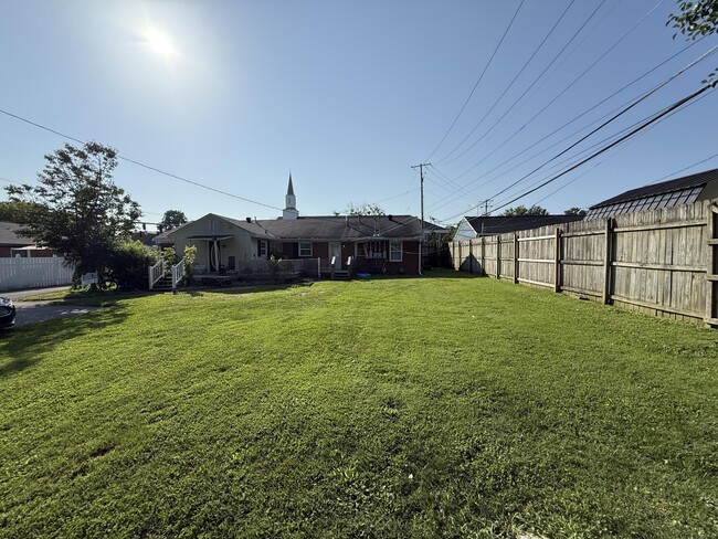 Building Photo - 2023 Clays Mill Rd