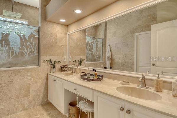 Building Photo - 9477 Cedar Ridge Ln