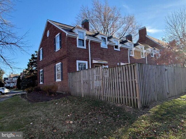 Building Photo - 4654 36th St S