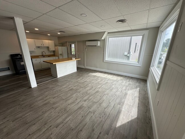 Building Photo - 9 Dexter Rd