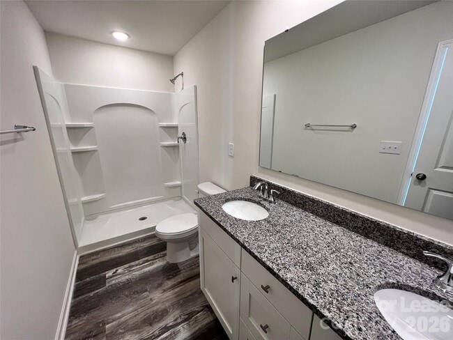 Building Photo - 574 N Broad St