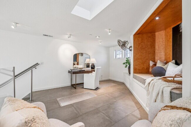 Building Photo - Eastside Sonoma | Vineyard & Hill Views