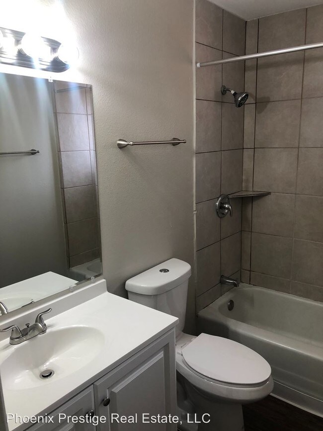 Building Photo - 6027-6041 N 23rd Ave