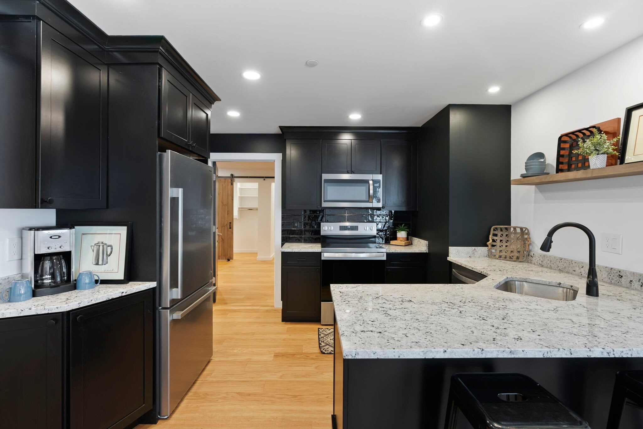 Building Photo - 179 Butternut St