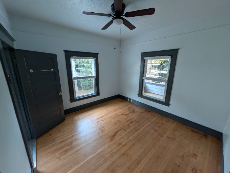 Building Photo - 208 W Sacramento Ave