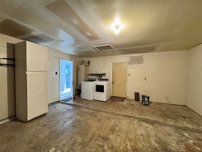 Building Photo - 8519 Church Light Ln