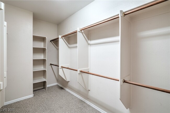 Building Photo - 2464 Sturrock Dr