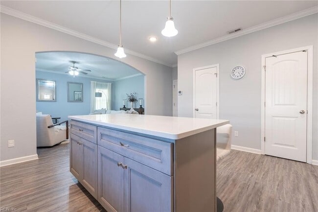 Building Photo - 409 Draper Dr