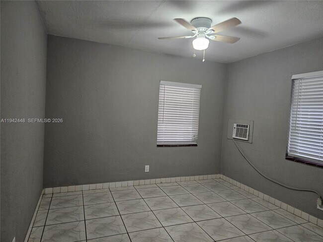 Building Photo - 1947 Funston St