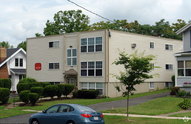 Building Photo - Northcourt Apartments