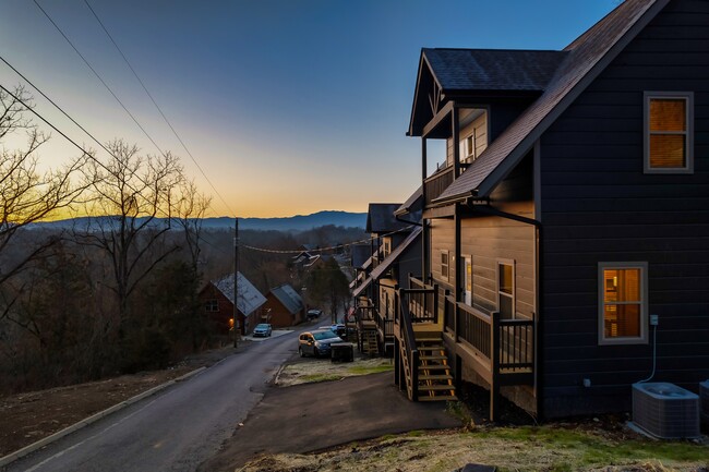 Building Photo - 2127 Eagle Feather Dr