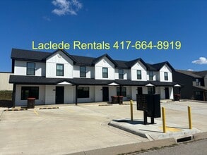 Building Photo - 3 BEDROOM 2.5 BATHROOM TOWNHOUSE FOR RENT