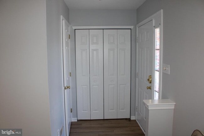 Building Photo - 2602 Beacon Hill Dr