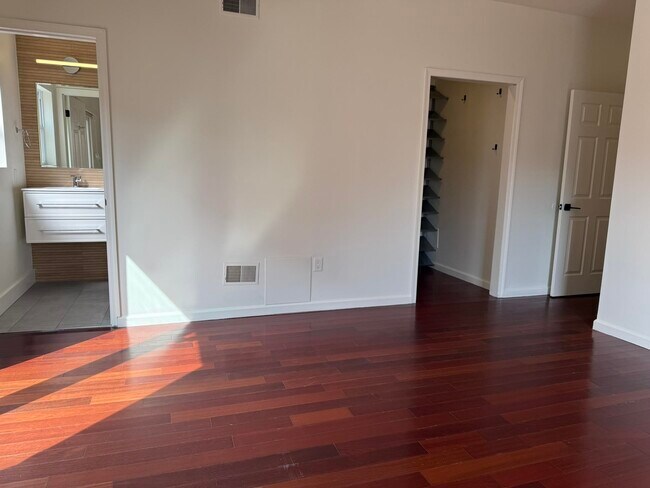 Building Photo - 49 Belmont Ave
