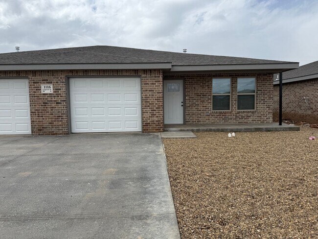 Building Photo - 1123 Caprock St