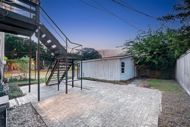 Building Photo - 1758 Hawthorne St