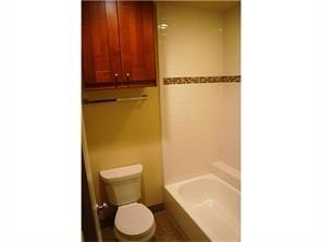 Building Photo - 7685 Northcross Dr