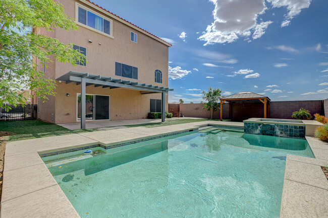 Building Photo - 706 Eros Ct