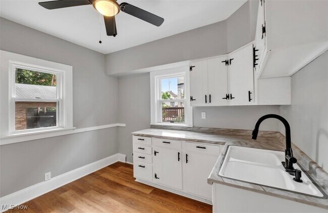 Building Photo - 3363 E 102nd St