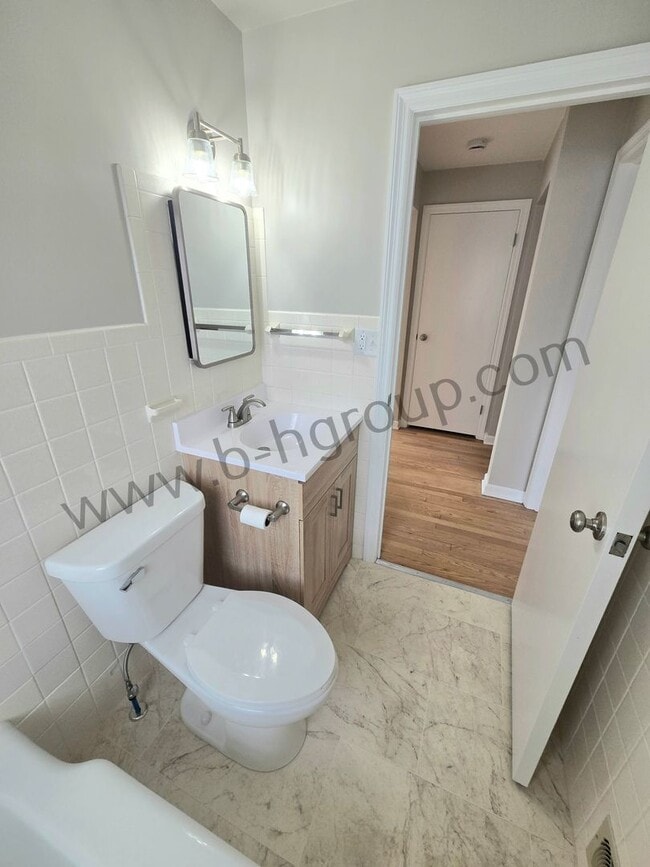 Building Photo - Newly Updated!