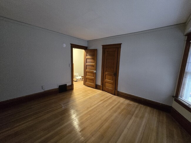 Building Photo - 349 17th St SE