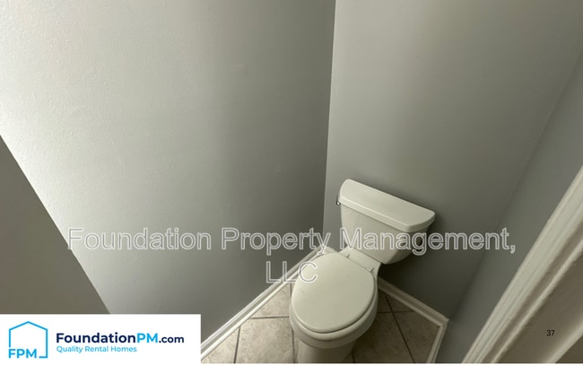 Building Photo - 3356 Coachouse Cove