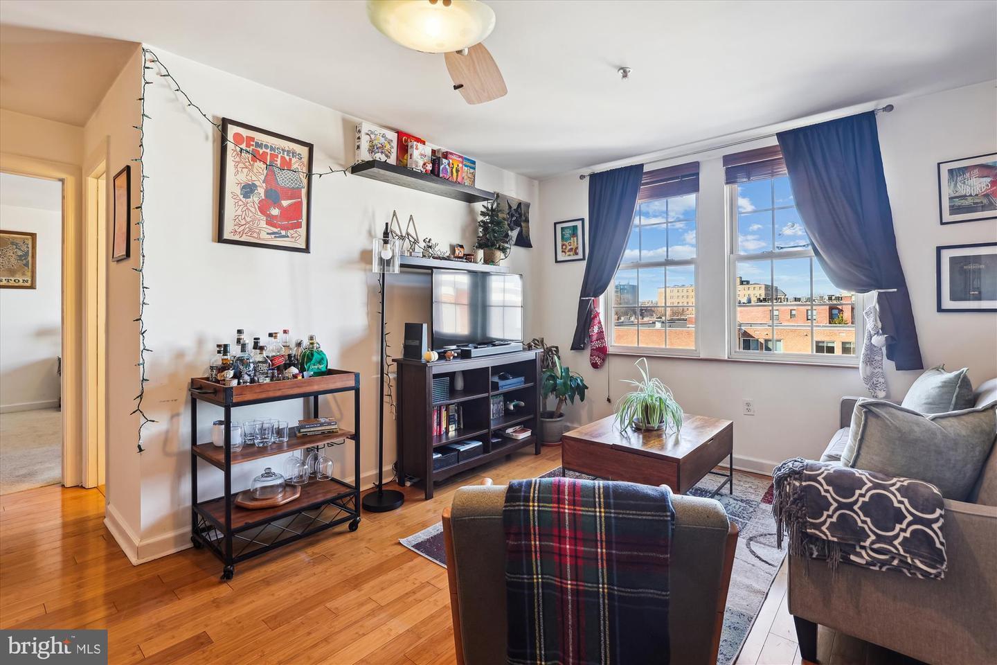 Living room - 1417 Newton St NW