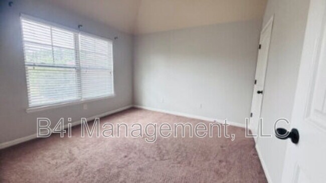 Building Photo - 3025 Bridgehaven Ct