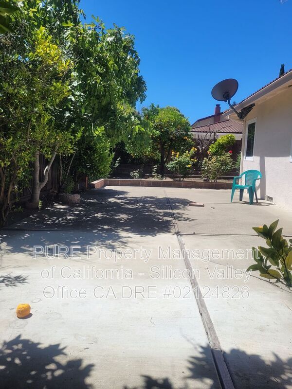 Building Photo - 418 Palo Verde Dr