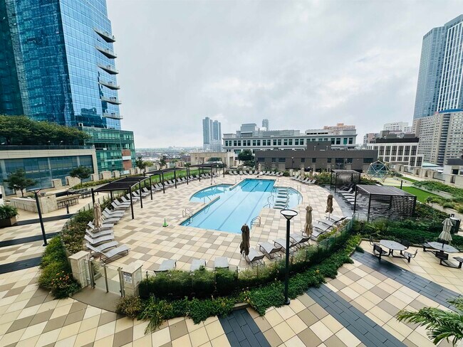 Building Photo - 99 Hudson St