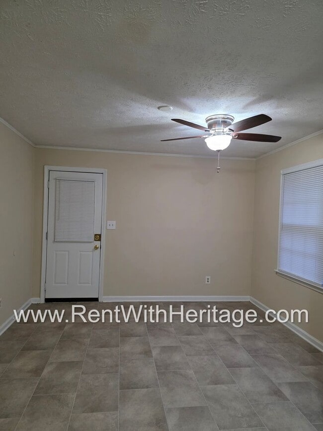 Building Photo - GREAT NEWS! 3 BEDROOM/ 2 BATH HOME WITH PARTIAL FINISHED BASEMENT