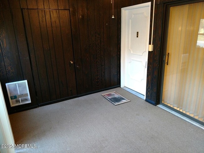 Building Photo - 137 Amberly Dr