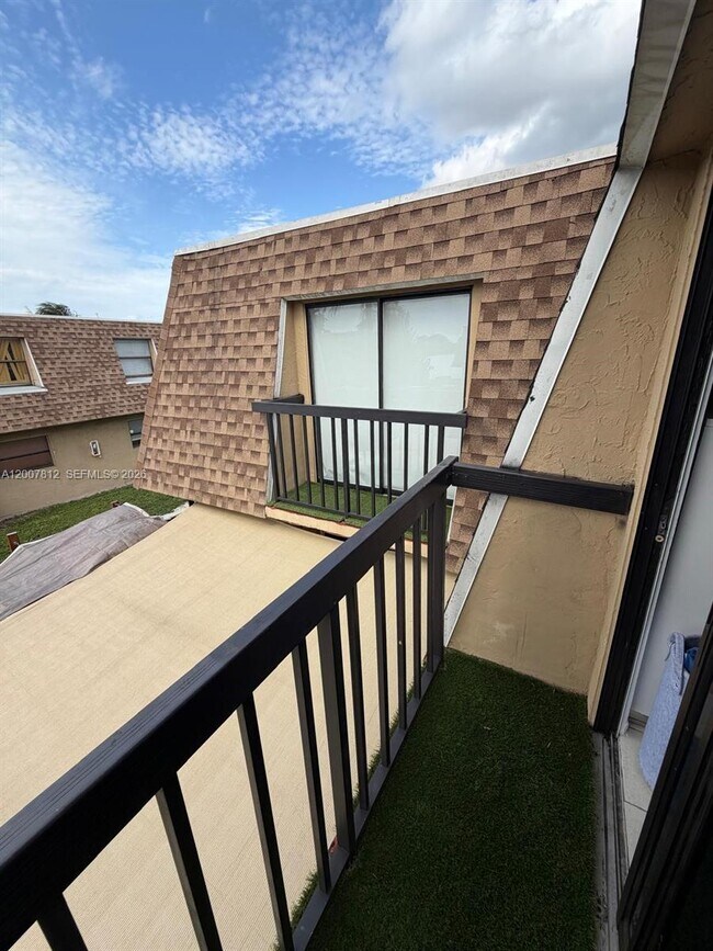 Building Photo - 6580 W 24th Ct