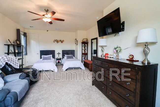 Building Photo - 2429 W Bruce Balle Dr